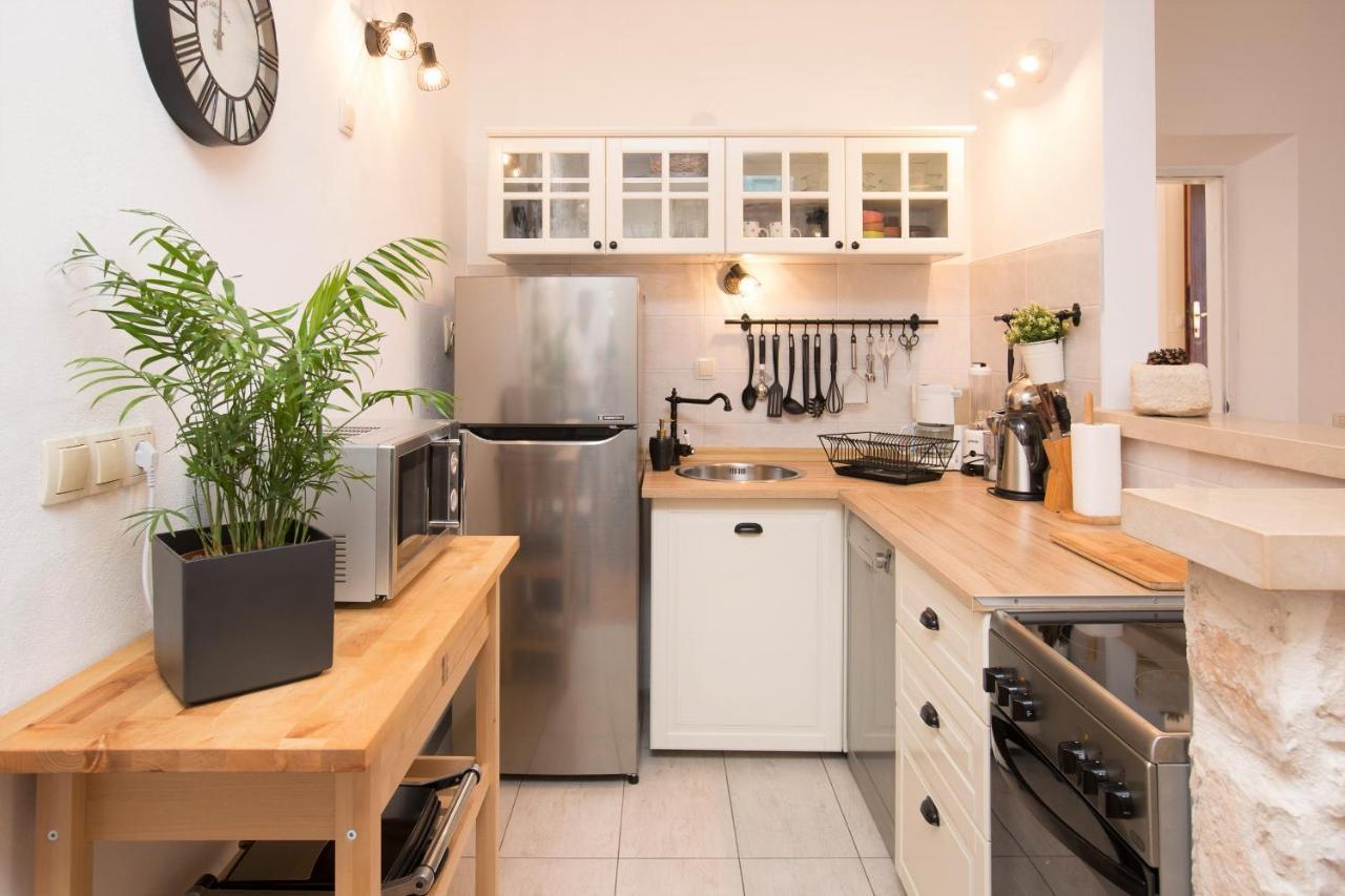 Apartment Leda